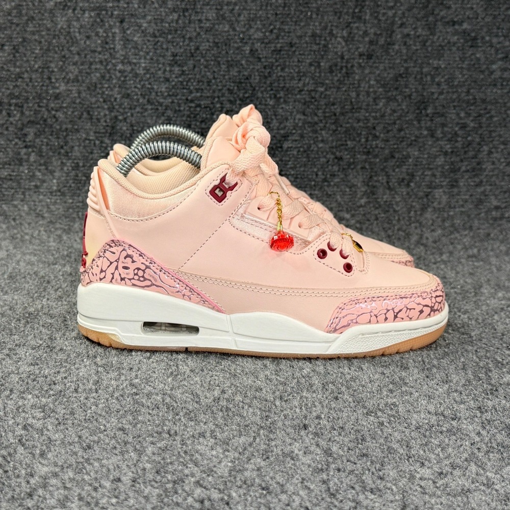Jordan 3 Retro Shoes Women's 5.5 Valentine's Day Treat Yourself Pink Athletic